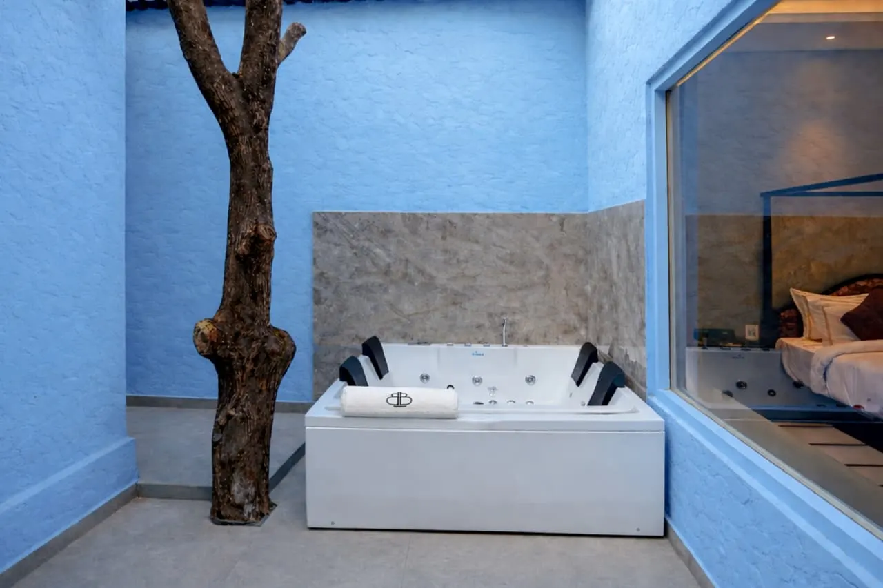 Mango Tree Cottage with Jacuzzi - View 6